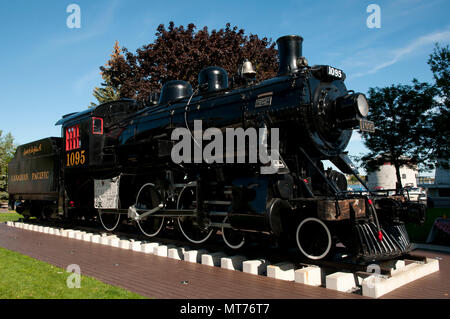 KINGSTON, CANADA - Le 20 septembre 2015 : Moteur 1095 à Kingston présente le passé industriel de la ville et a été construit par la Canadian Locomotive Company Banque D'Images