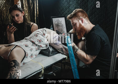Wroclaw, Pologne. 26 mai, 2018. Festival Tattoo polonais. 300 exposants ont participé au festival. Pendant 4 jours, 4 000 personnes sont passées à travers. Credit : Krzysztof Zatycki/Pacific Press/Alamy Live News Banque D'Images
