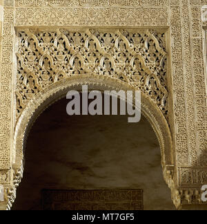 Grenade, Andalousie, espagne. L'Alhambra. Palais Royal construit en 1238 par l'émir nasride Mohammed ben al-almar de la Grenade. Détails de décoration des chambres. Technique d'Yeseria et Stalactite travail. Banque D'Images