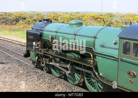 Locomotive vapeur Typhoon à New Romney station sur l'Romney, Hythe & Dymchurch steam railway, Kent Banque D'Images