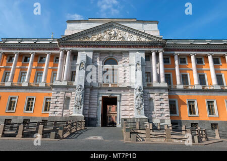 La Russie, Saint-pétersbourg - août 18, 2017 : Avis de la Saint Michael's Castle (château Mikhailovsky ou Château des ingénieurs) Banque D'Images