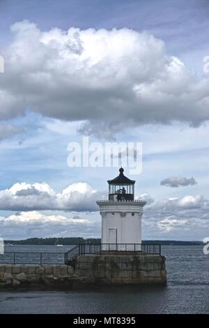 Portland, Maine, USA : Le brise-lames de Portland (aussi appelé Bug Light) a été construit en 1875, restauré en 1989, et relancé en 2002. Banque D'Images