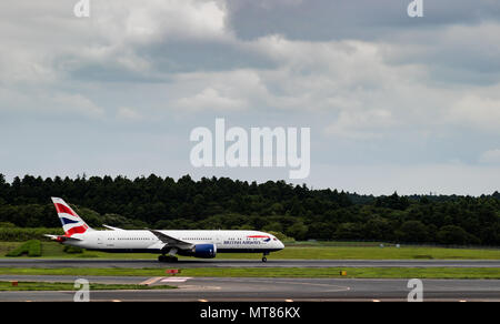 Tokyo, Japon - 08/02/2017 : un Boeing 787 de British Airways qui a décollé de l'aéroport de Narita. Banque D'Images