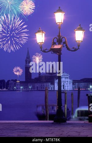 1988 HISTORIQUE RIVA DEGLI SCHIAVONI LANTERNE ISOLA SAN GIORGIO MAGGIORE VENISE ITALIE Banque D'Images
