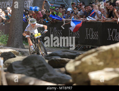 Cross country bikers JOLANDA NEFF de Suisse en action lors de la Coupe du monde vtt à Nove Mesto, République tchèque Prix : 27 mai, 2018. (CTK) Plihal Libor/Photo Banque D'Images