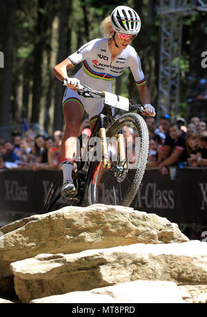 Cross country bikers JOLANDA NEFF de Suisse en action lors de la Coupe du monde vtt à Nove Mesto, République tchèque Prix : 27 mai, 2018. (CTK) Plihal Libor/Photo Banque D'Images