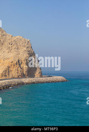 Route côtière, le Gouvernorat de Musandam, Khasab, Oman Banque D'Images