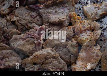 Close up de viande sur un grill. Banque D'Images