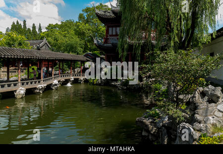 Jardins Yu - Yuyan Garden à côté de la ville de 'Temple' Dieu Shanghai, Chine, le jardin Yu célèbre pour 5 hectares de beaux paysages et des cours d'eau, les ponts Banque D'Images