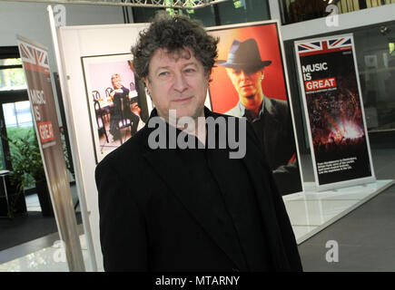 David Bowie Ausstellung bei Berlin Aston Martin avec : Denis O'Regan Où : Berlin, Allemagne Quand : 26 Avr 2018 Crédit : WENN.com Banque D'Images