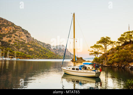 Yacht de luxe dans les mer Méditerrannée Marmaris, Turquie Banque D'Images