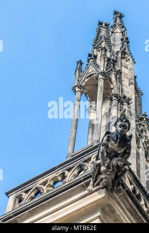 Les figures et les détails de toiture de st. Cathédrale Saint-Guy de Prague Banque D'Images