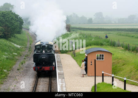 Pannier GWR locomotive à vapeur du réservoir No 6430 sur le chemin de fer à vapeur, Gloucestershire Warwickshire Hailes Abbey s'arrêtent, Gloucestershire, Royaume-Uni Banque D'Images