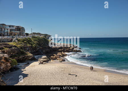 Bronte Beach, qui est est situé à 7 kilomètres à l'est du quartier central des affaires de Sydney en Australie Banque D'Images