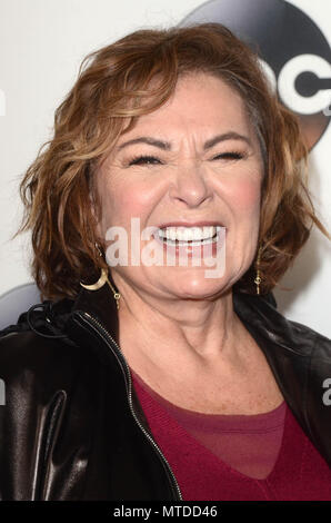 ***PHOTO*** ABC ANNULE ROSEANNE APRÈS TWEET RACISTE Pasadena, CA - 8 janvier : Roseanne Barr à Disney ABC Television Group's TCA Winter Press Tour 2018 à l'hôtel Langham à Pasadena en Californie le 8 janvier 2018. Crédit : David Edwards/MediaPunch Banque D'Images