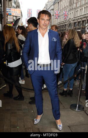 Londres, Royaume-Uni. 29 mai, 2018. John Barrowman au Kinky Boots - gala - à l'Adelphi Theatre, The Strand, Londres, le mardi 29 mai 2018 Photo de Keith Mayhew Crédit : KEITH MAYHEW/Alamy Live News Banque D'Images