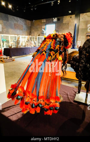 Sous embargo jusqu'au 12 midi 29 mai 2018. Stane Street, Ardenne. 29 mai 2018. Un ensemble de très rares artefacts pour vente à la place de l'été, les ventes aux enchères en Ardenne à West Sussex. Un cou couvrant headress 'Myhara" de la population du Brésil, Rikbaktsa prévu entre £8000 et £12000 lors de l'adjudication. Les objets font partie du "Jardin de l'histoire naturelle et l'exposition de l'Art Tribal. Credit : james jagger/Alamy Live News Banque D'Images