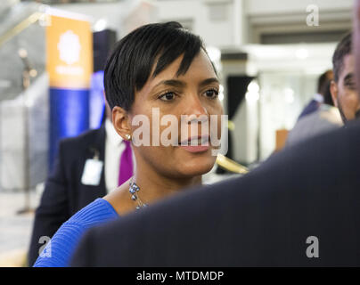 29 mai 2018 - Atlanta, GA - Le maire d'Atlanta, Keisha Lance bas accueille le membre de la communauté musulmane de la région à un dîner d'Iftar Ramadan tenu à Atlanta l'Hôtel de Ville. (Crédit Image : © Robin Rayne Nelson via Zuma sur le fil) Banque D'Images