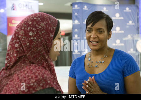 29 mai 2018 - Atlanta, GA - Le maire d'Atlanta, Keisha Lance bas accueille le membre de la communauté musulmane de la région à un dîner d'Iftar Ramadan tenu à Atlanta l'Hôtel de Ville. (Crédit Image : © Robin Rayne Nelson via Zuma sur le fil) Banque D'Images