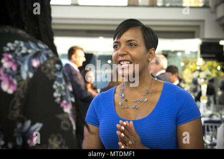 29 mai 2018 - Atlanta, GA - Le maire d'Atlanta, Keisha Lance bas accueille le membre de la communauté musulmane de la région à un dîner d'Iftar Ramadan tenu à Atlanta l'Hôtel de Ville. (Crédit Image : © Robin Rayne Nelson via Zuma sur le fil) Banque D'Images