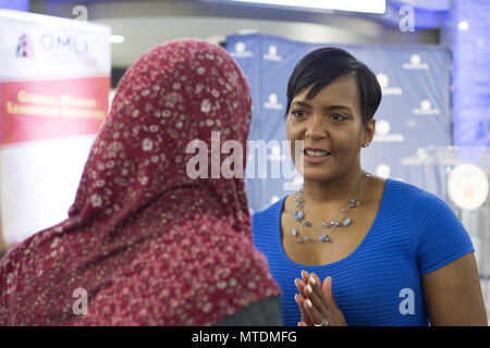 29 mai 2018 - Atlanta, GA - Le maire d'Atlanta, Keisha Lance bas accueille le membre de la communauté musulmane de la région à un dîner d'Iftar Ramadan tenu à Atlanta l'Hôtel de Ville. (Crédit Image : © Robin Rayne Nelson via Zuma sur le fil) Banque D'Images