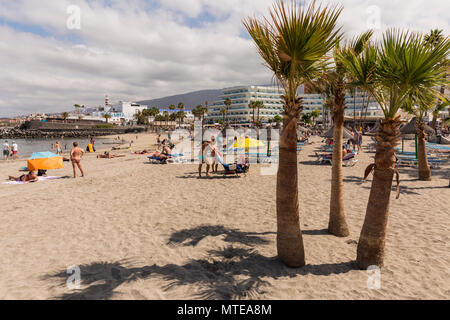 La plage de Puerto Colon avec du sable doré, Costa Adeje, Playa de Las Americas, Tenerife, Canaries, Espagne Banque D'Images