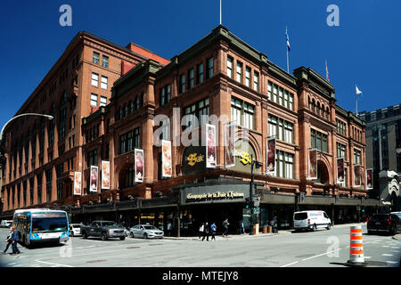 Montréal, Canada, 29 Mai,2018.La compagnie de la Baie d'Hudson flagship store le long de la rue Sainte-Catherine. Credit:Mario Beauregard/Alamy Live News Banque D'Images