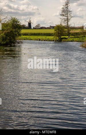 Pakenham moulin vu de watermill mill pond Banque D'Images