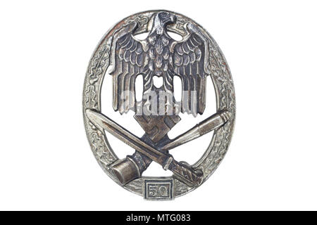 Voies de fait d'un insigne nazi allemand - award isolated on white Banque D'Images