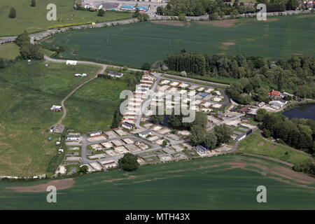 Vue aérienne de Lakeminster Caravan Park et centre de loisirs, Beverley, East Yorkshire Banque D'Images