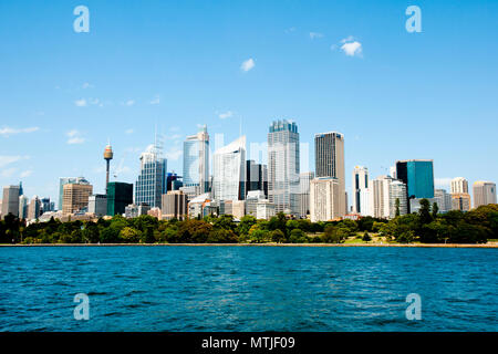 SYDNEY, AUSTRALIE - 12 décembre 2016 : La plus grande ville d'Australie vu de la ferme de l'anse Banque D'Images