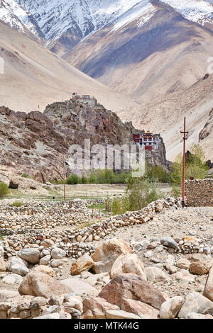 Paysage accidenté dans les montagnes Ladakh Banque D'Images