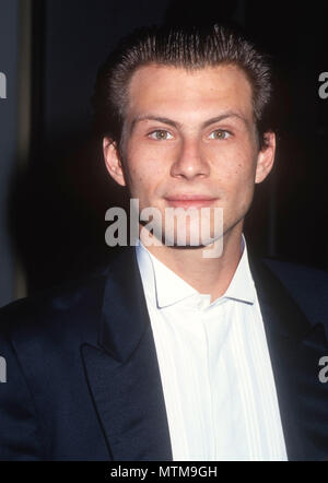 LOS ANGELES, CA - le 27 juin : l'Acteur Christian Slater assiste à la variété Club of Southern California's Big Heart Award Hommage à Joe Roth le 27 juin 1991 au Century Plaza Hotel de Los Angeles, Californie. Photo de Barry King/Alamy Stock Photo Banque D'Images