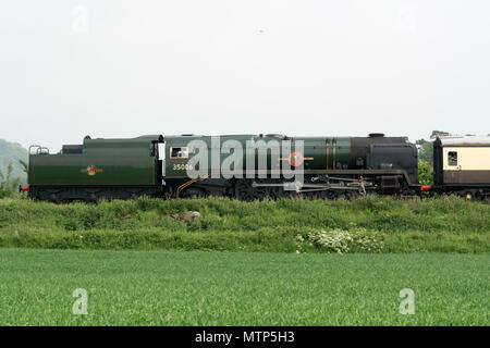 Locomotive à vapeur de la classe de la marine marchande 'Peninsula & Oriental S.N.Co' sur le Gloucestershire Warwickshire Steam Railway, Gloucestershire, Royaume-Uni Banque D'Images