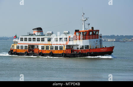 Ferry Boat 'Campolide' sur le Tage, Lisbonne, Portugal Banque D'Images