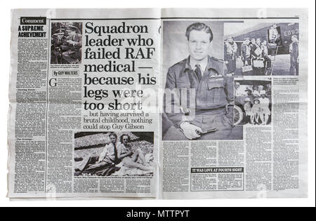 Une reproduction du Daily Mail du 18 mai 1943 avec un article sur Guy Gibson, leader du raid Dambusters Banque D'Images