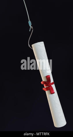 Diplôme roulé parchemin avec ruban de soie rouge attaché à la ligne de pêche et le crochet sur fond sombre. - 3D Illustration Banque D'Images
