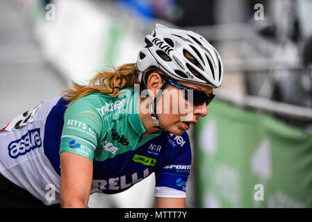 Nikki Kovacs de l'équipe Torelli Brother participe à la course cycliste 2018 OVO Energy Tour Series féminine à Wembley, Londres, Royaume-Uni. Course cycliste Round 7 Banque D'Images