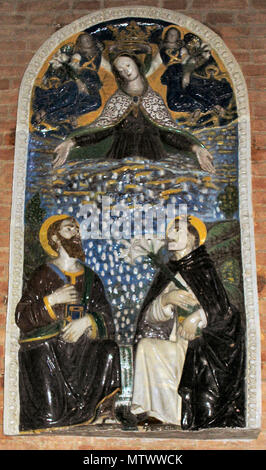 . Italiano : Certaldo Alto, Chiesa dei Santi Jacopo e Filippo, Bottega di Giovanni della Robbia, Pala invetriata con la Madonna della Neve e santi . circa 1520. Giovanni della Robbia (1469-1529) Noms alternatifs Giovanni Della Robbia ; Giovanni Antonio della Robbia sculpteur Description artiste italien Date de naissance/décès 19 Mai 1469 Lieu de naissance 1529 décès/Florence Florence contrôle d'autorité : Q1010700 : VIAF 95723260 ISNI : 0000 0000 7100 5897 ULAN : 500006945 RCAC : n84036561 : WGA Giovanni della Robbia, Giovanni della Robbia WorldCat 142 Copia di Giovanni della Robbia Alto Cert Banque D'Images