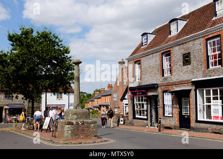 Market Cross à Waterloo Square, un bâtiment classé de catégorie I à Alfriston, East Sussex, Angleterre. Banque D'Images