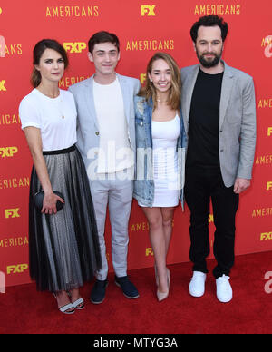 Burbank, CALIFORNIE, États-Unis. 30 mai 2018. 30 mai 2018 - Burbank, Californie - Keri Russell, Keidrich Sellati, Holly Taylor, Matthew Rhys. La finale de la série FYC ''The Americans'' de FX s'est tenue au Saban Media Center de la Television Academy. Crédit photo : Birdie Thompson/Admedia Banque D'Images
