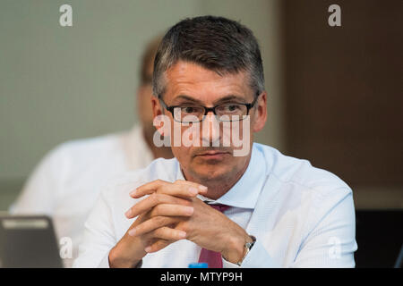 31 mai 2018, l'Allemagne, Hambourg : Ralf Meyer, président de la police de Hambourg, à une audience publique de la commission spéciale du G20 à l'église de Saint Johannis Hamburg-Altona. Photo : Malte chrétiens/dpa Banque D'Images