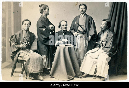 . Portrait de Charles K. Dillaway 'et des étudiants japonais (Isasaburo Hanabusa Kotaro, Gennai Hiraga, Tsuge Zengo, et Aoki Yoshihira) . 19e siècle. Sonrel 124 CharlesKDillaway bySonrel les étudiants japonais Smithsonian Banque D'Images