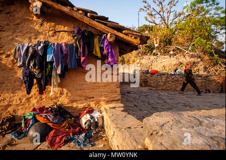 Tulla Kote Village sur la zone des Tallas Kumaon, collines, Uttarakhand, Inde Banque D'Images