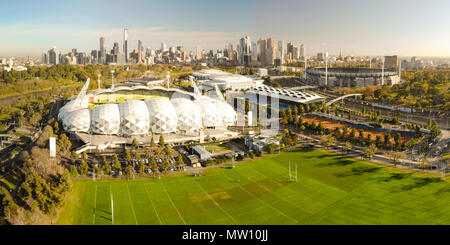 Toits de Melbourne avec antenne AAMI Park Stadium Banque D'Images