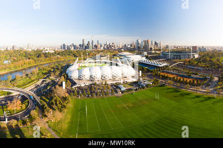 Toits de Melbourne avec antenne AAMI Park Stadium Banque D'Images