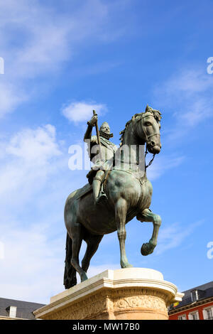 Statue de Philippe, Felipe III sur la Plaza Mayor, Madrid, Espagne. Mai 2018 Banque D'Images