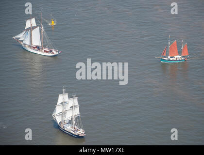 Photo aérienne de grands navires de quitter Liverpool sur Dabinda Banque D'Images