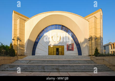 Cathédrale orthodoxe de la résurrection, de la cathédrale de la résurrection du Christ, Katedralja Ringjalljës Krishtit e së, Tirana Banque D'Images