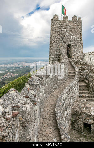 Le Château des Maures, célèbre forteresse médiévale située à Sintra, Portugal. Banque D'Images